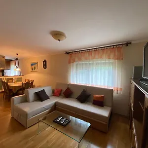 apartment-todys.primorje-gorskikotar.com/