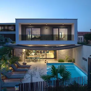 Villa Monte Grosso, Pula