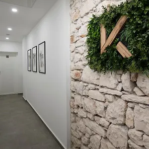 Apartman K-, Pula