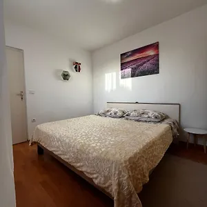 Apartman Mimi - Airport, Pula